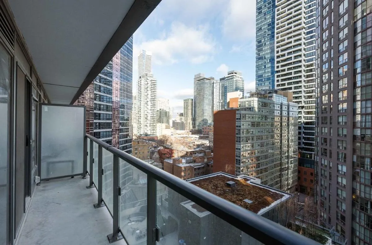 Condo Downtown 2 Beds Near Uoft Toronto